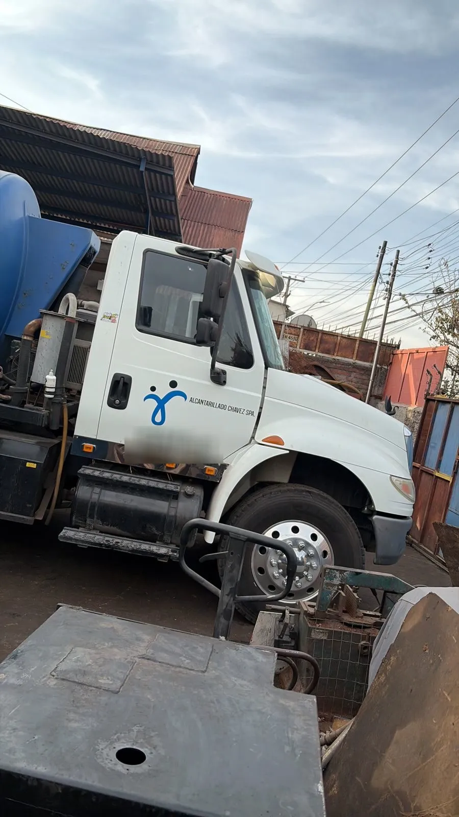 Camión de Alcantarillados Chavez SpA, la empresa detrás de Limpia Fosas Valdés